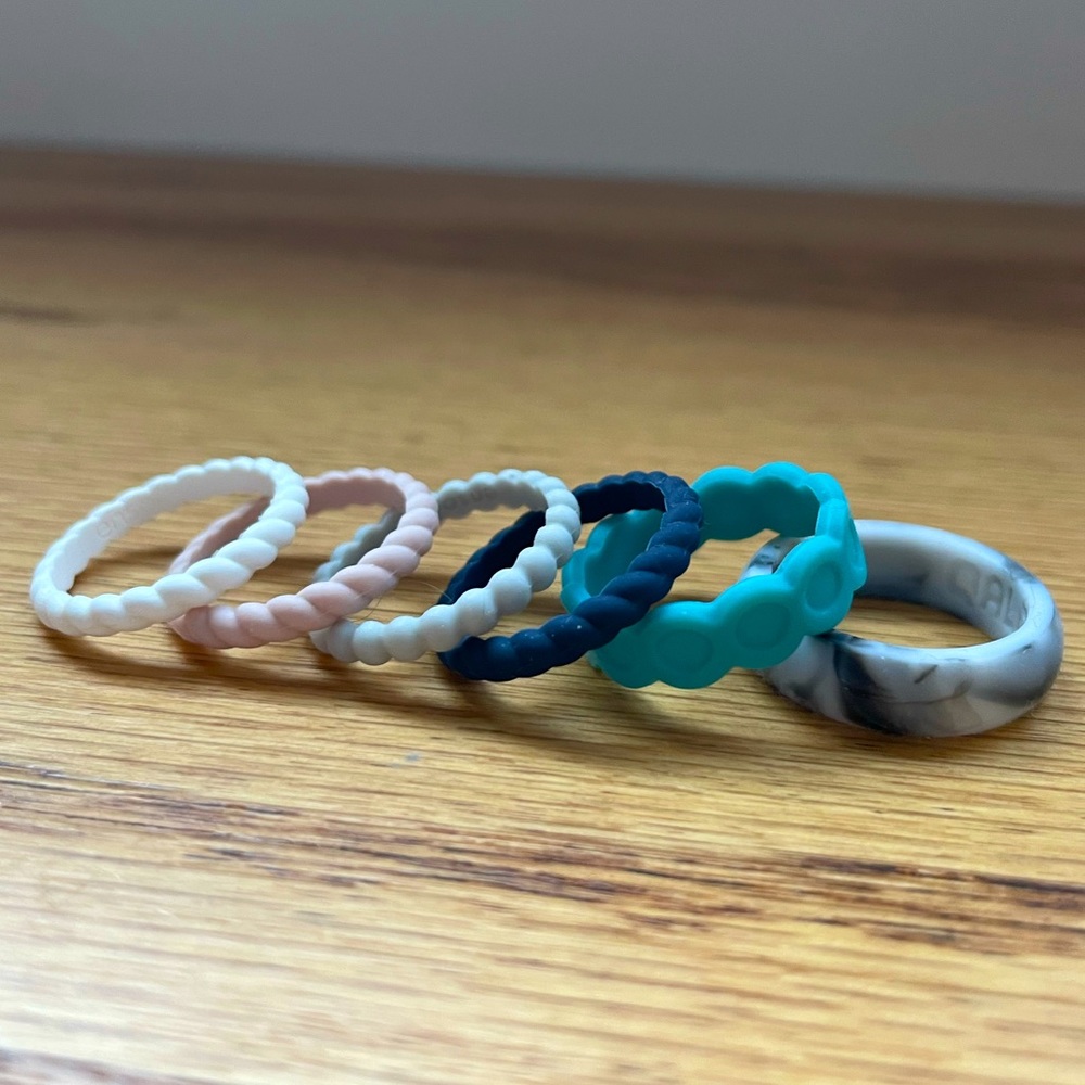 Women’s Rubber Wedding Rings